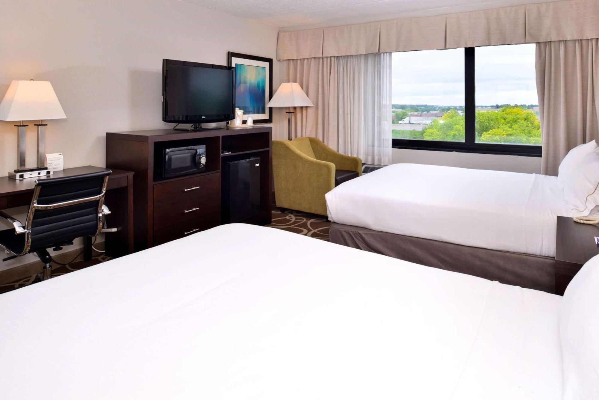 Elimwood Hotel, A Ramada By Wyndham Maryland Heights Esterno foto