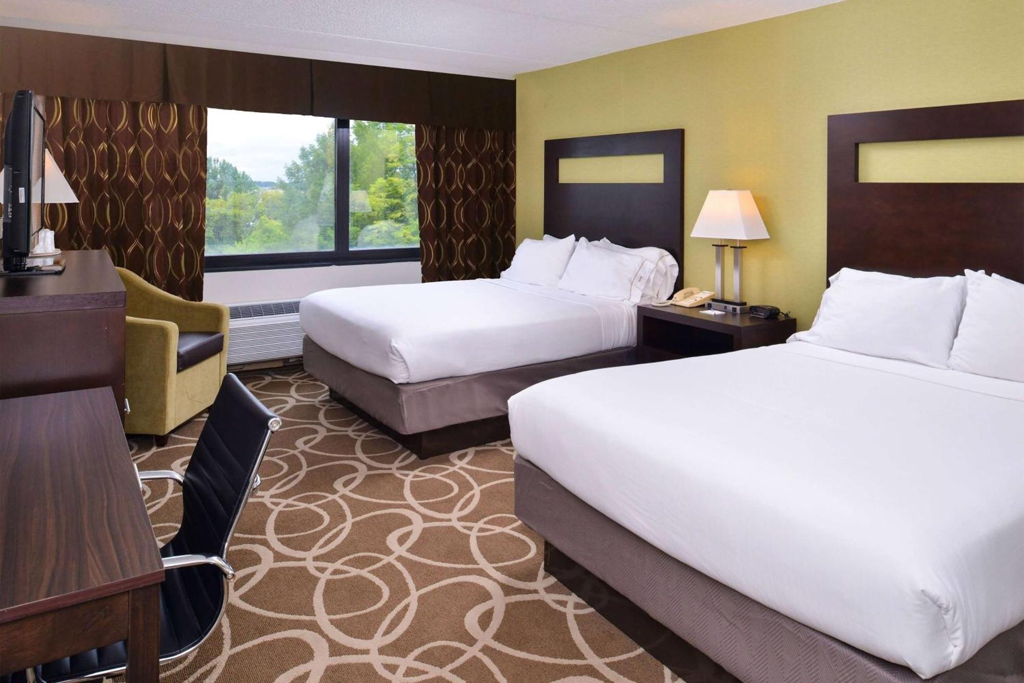 Elimwood Hotel, A Ramada By Wyndham Maryland Heights Esterno foto