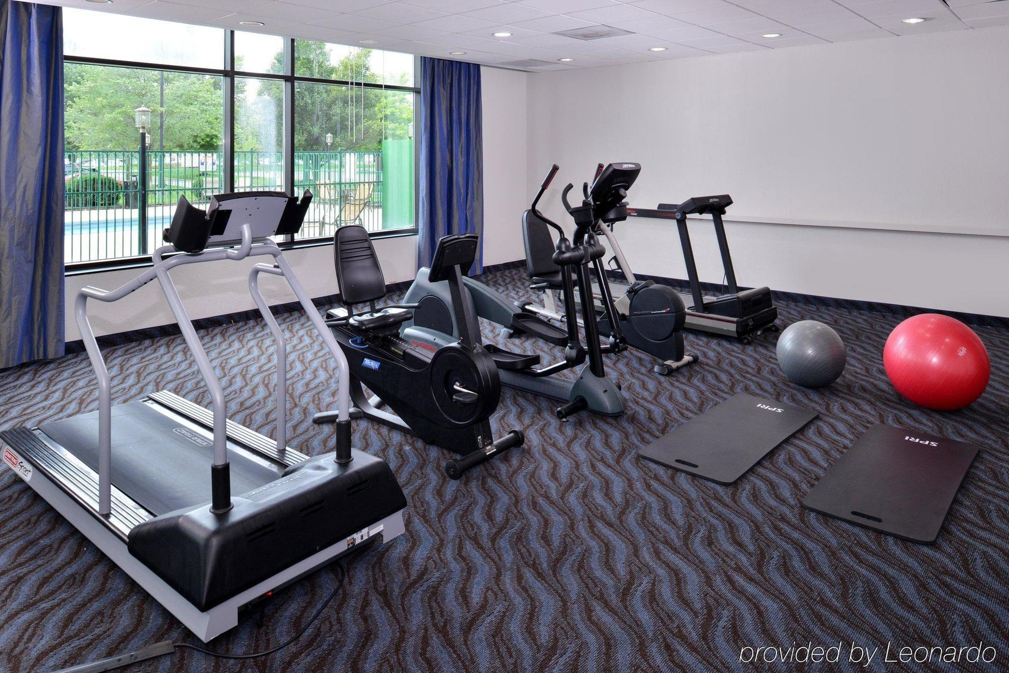 Elimwood Hotel, A Ramada By Wyndham Maryland Heights Esterno foto