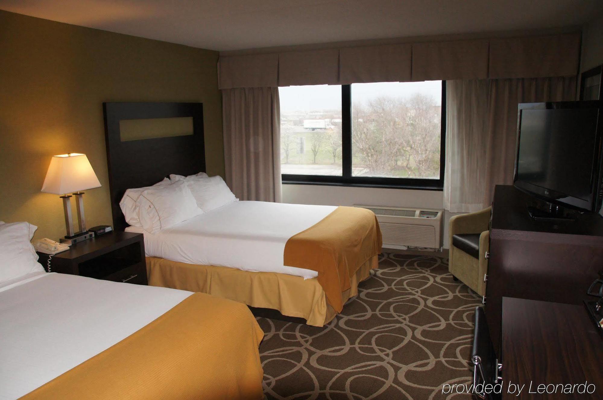Elimwood Hotel, A Ramada By Wyndham Maryland Heights Esterno foto