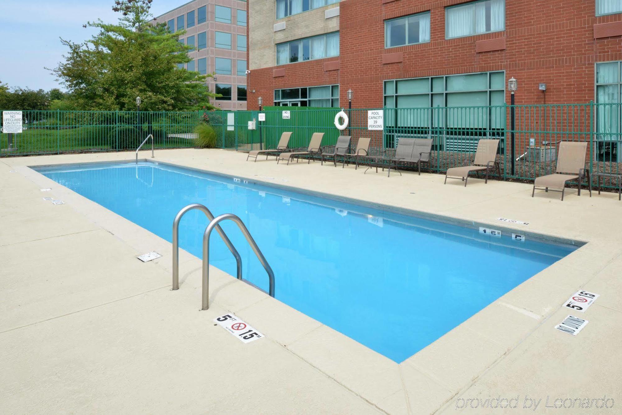 Elimwood Hotel, A Ramada By Wyndham Maryland Heights Esterno foto