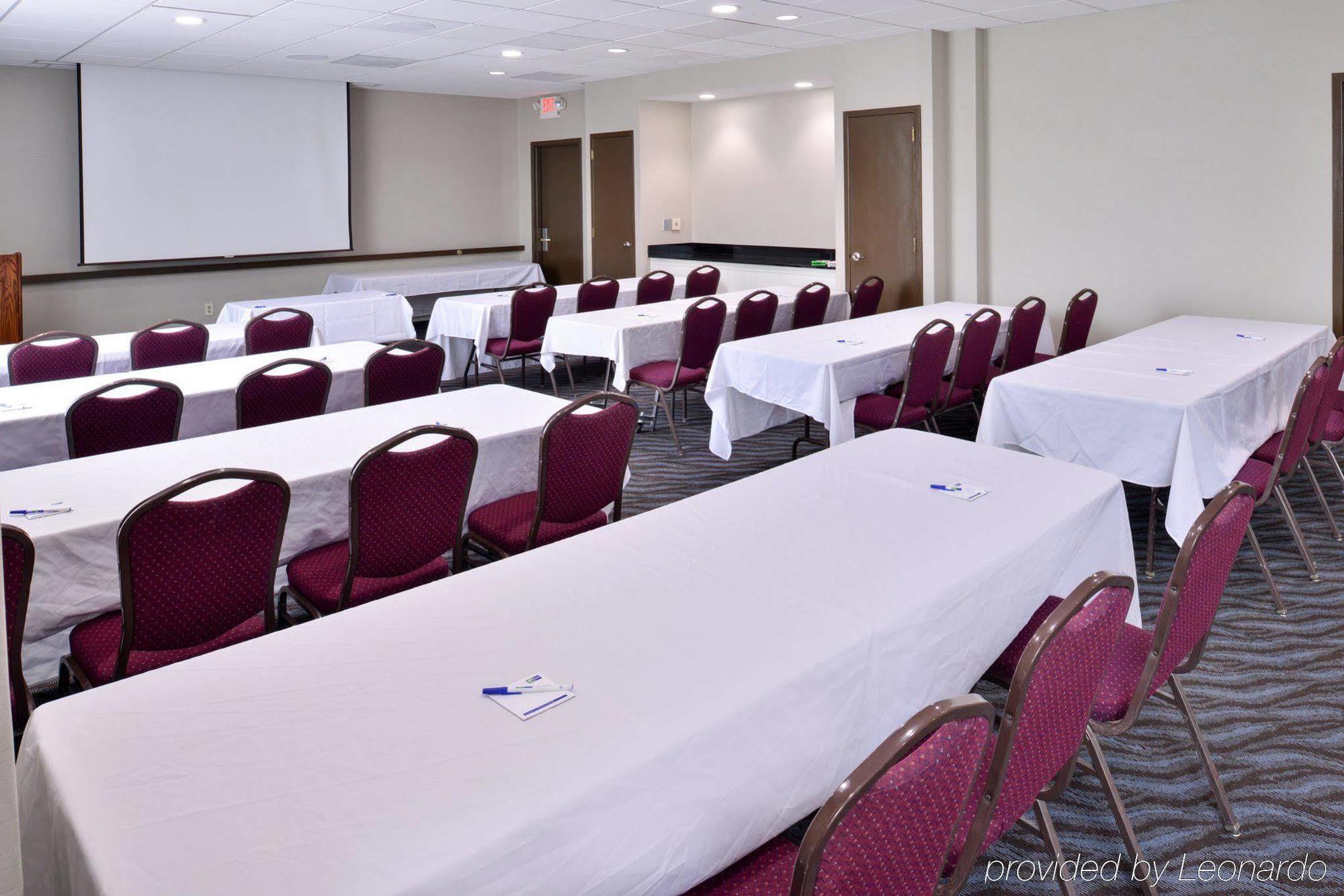 Elimwood Hotel, A Ramada By Wyndham Maryland Heights Esterno foto