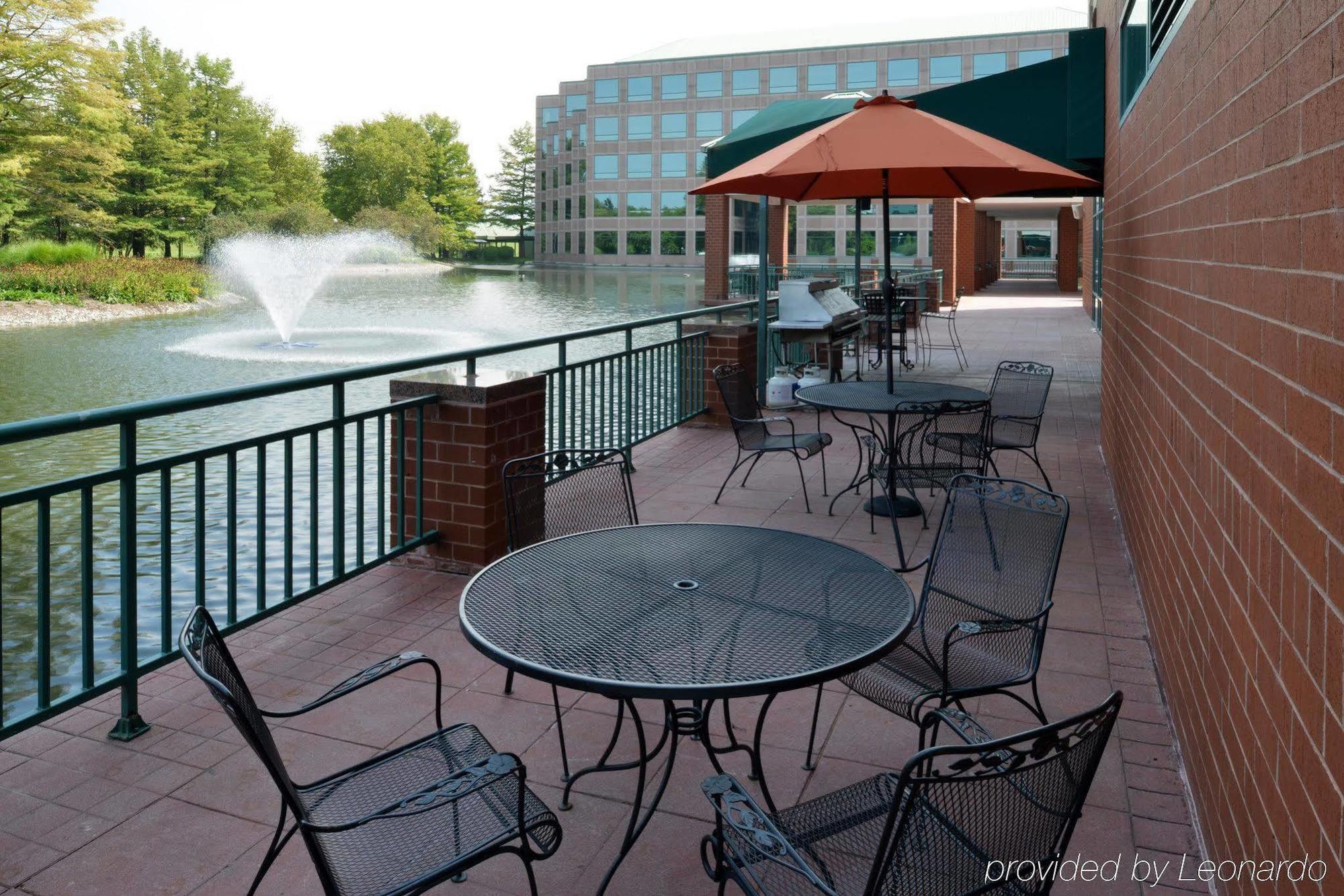 Elimwood Hotel, A Ramada By Wyndham Maryland Heights Esterno foto