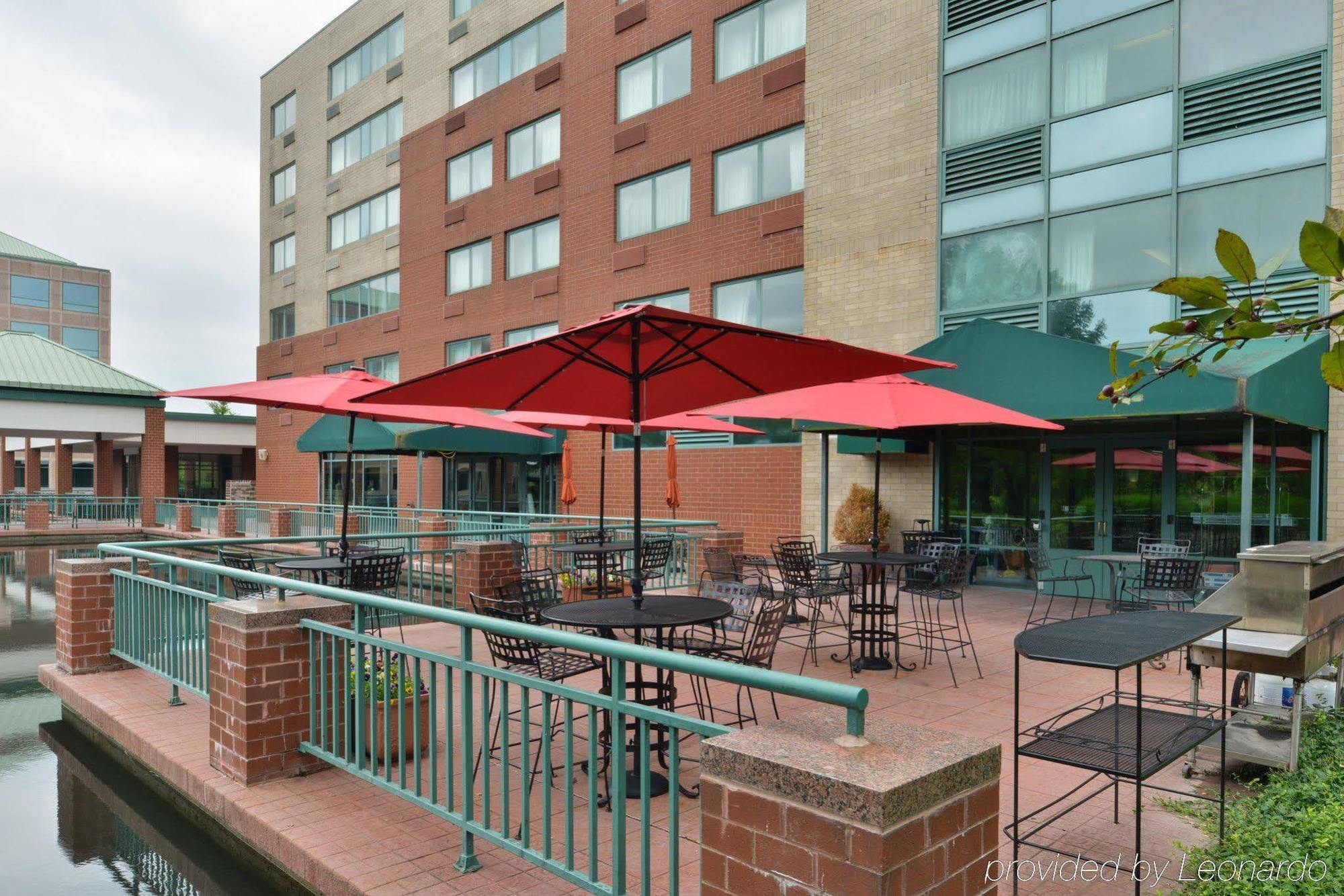 Elimwood Hotel, A Ramada By Wyndham Maryland Heights Esterno foto