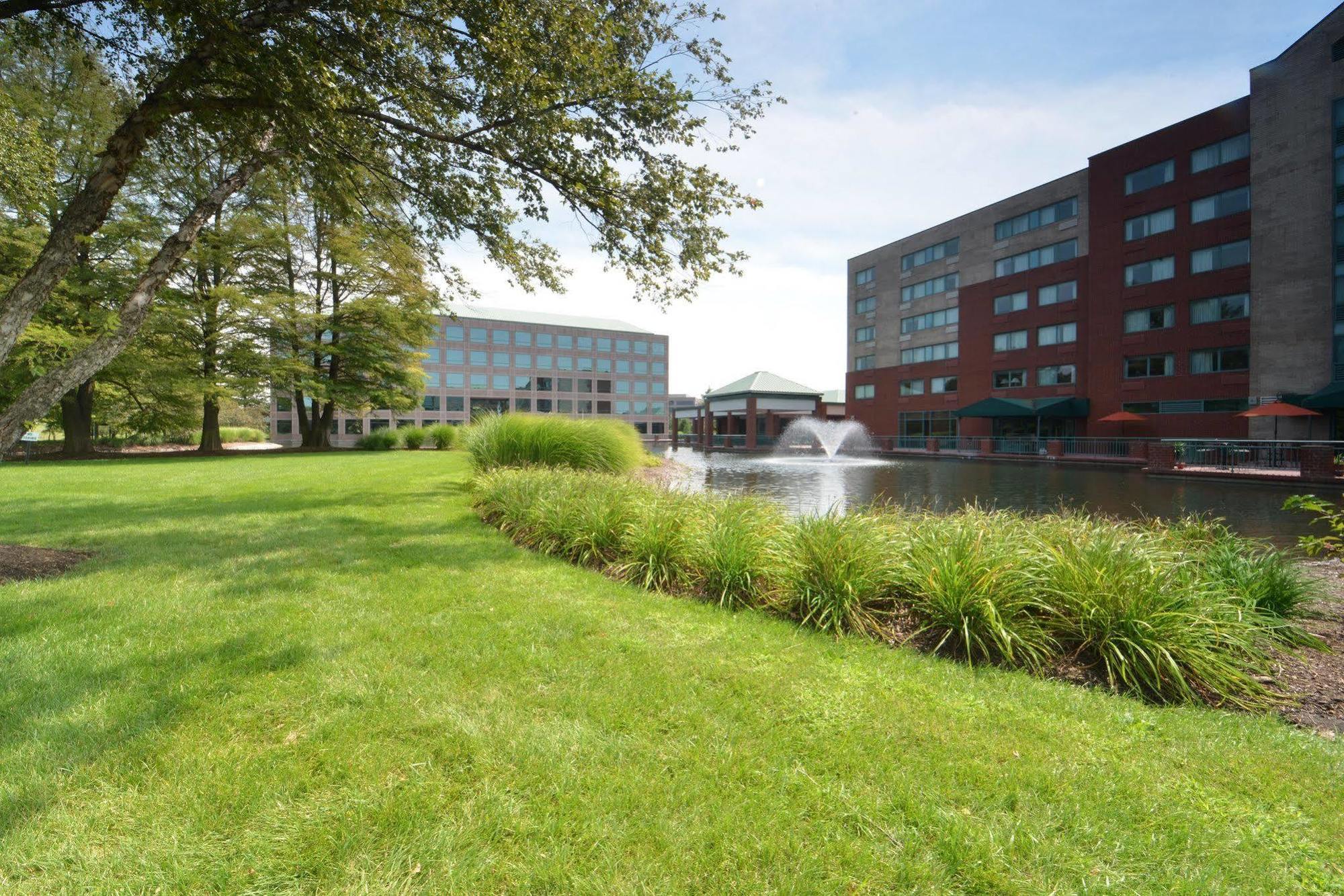 Elimwood Hotel, A Ramada By Wyndham Maryland Heights Esterno foto